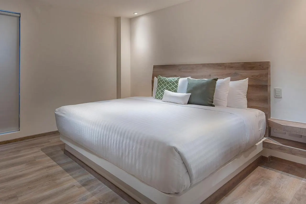 Room Hotel & Suites Πουέμπλα