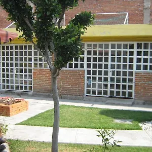 Pensión Bugambilias