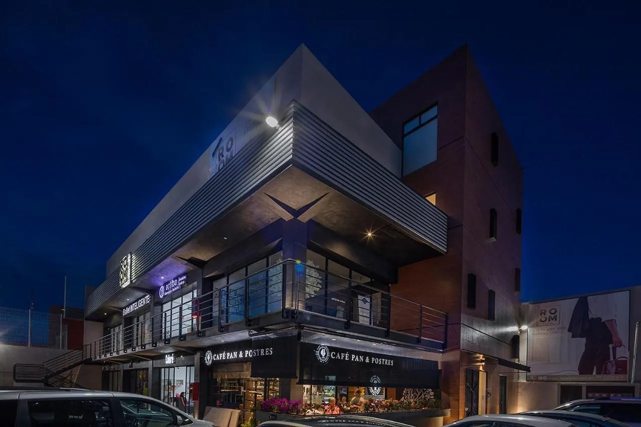 Room Hotel & Suites location