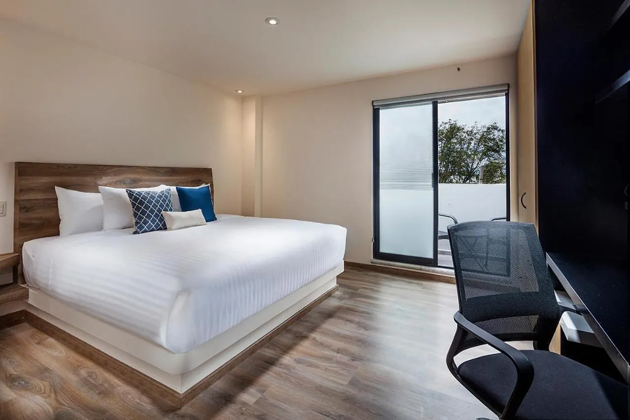 Room Hotel & Suites Puebla