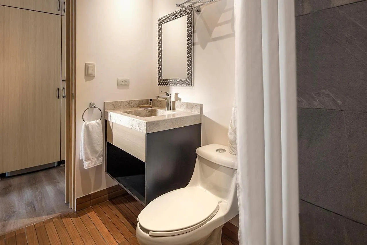Room Hotel & Suites Puebla